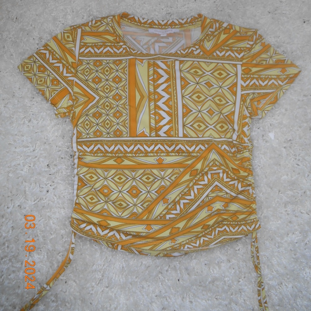 Geometric Pattern Crop Top - Picture 3 of 5